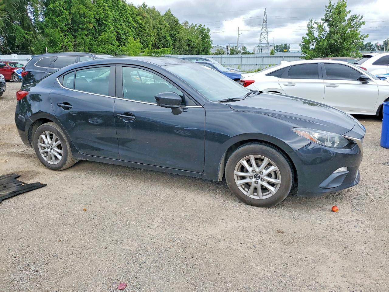 2015 MAZDA 3
