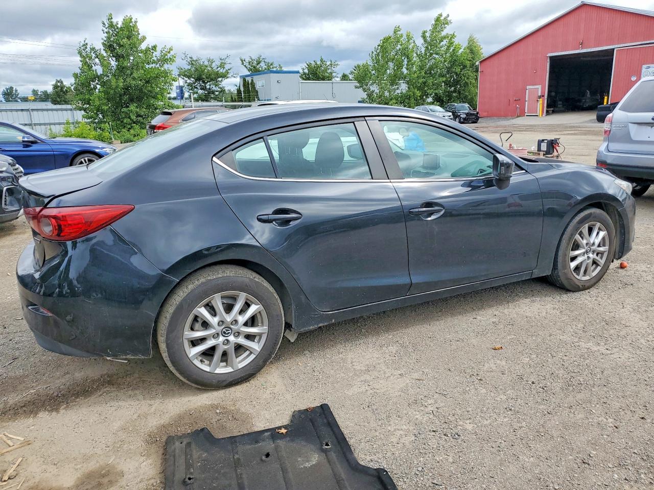2015 MAZDA 3