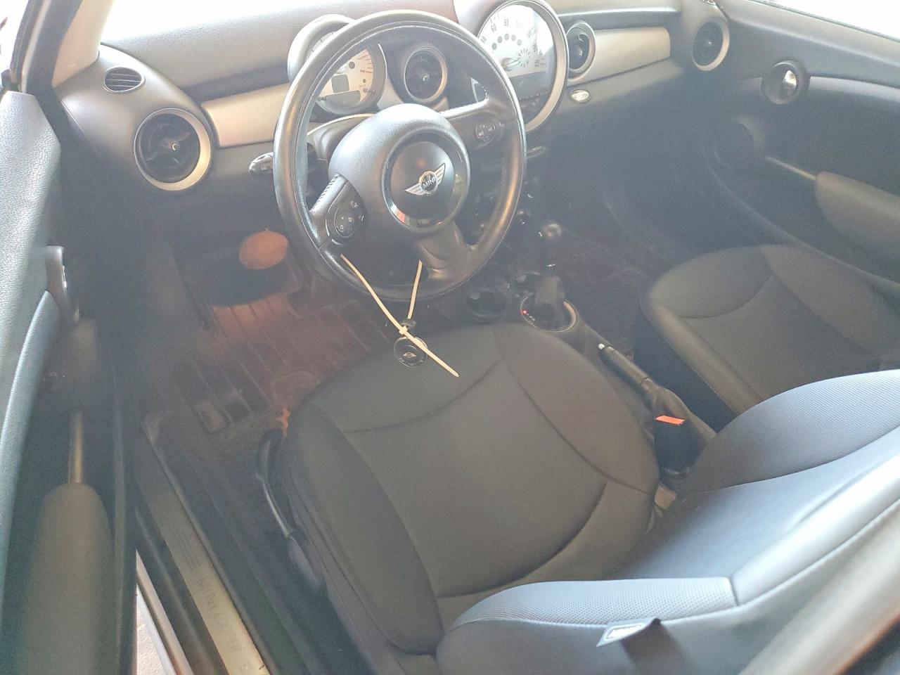 2011 MINI COOPER