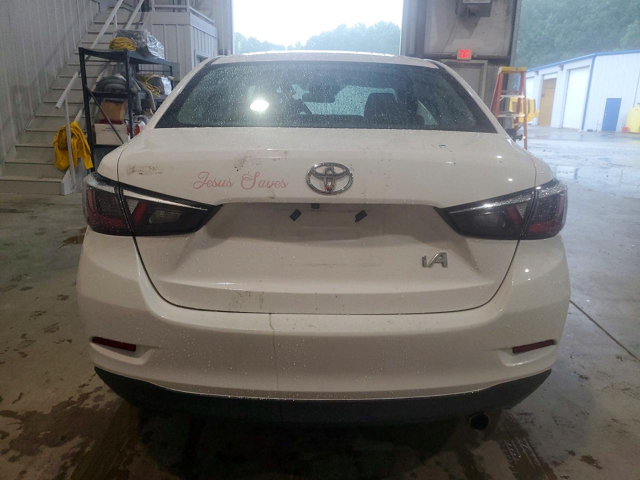 2018 TOYOTA YARIS