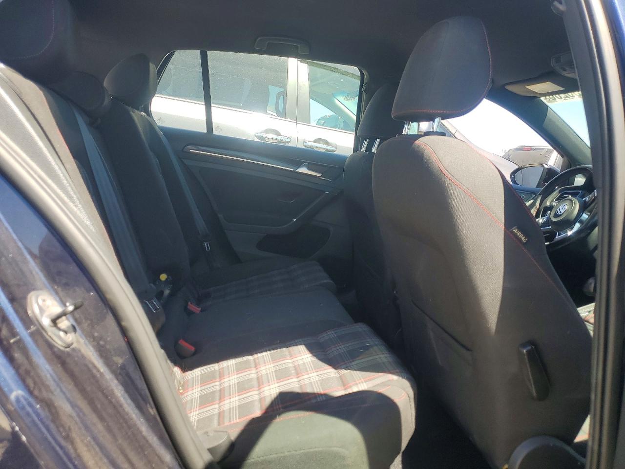 2017 VOLKSWAGEN GTI