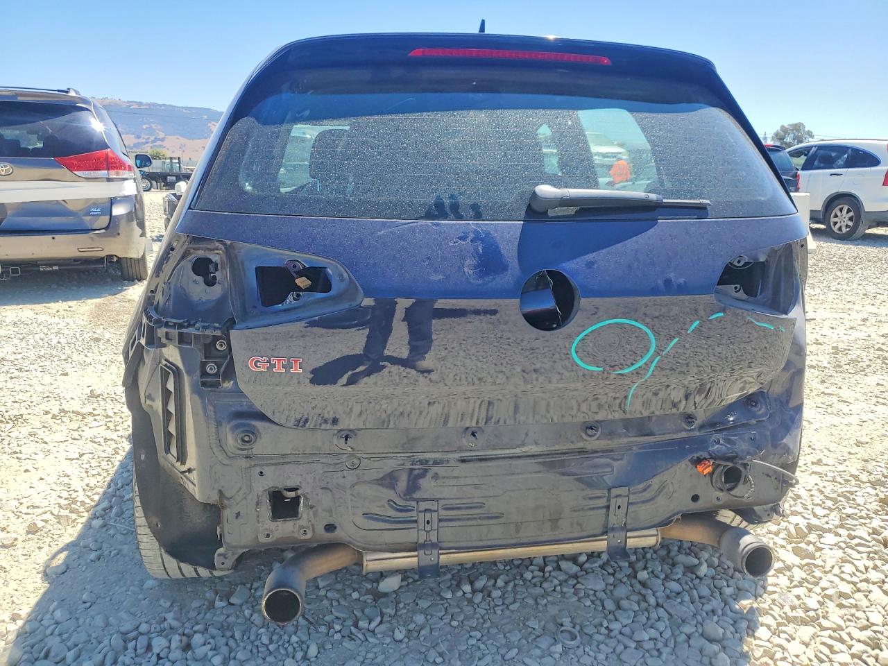 2017 VOLKSWAGEN GTI