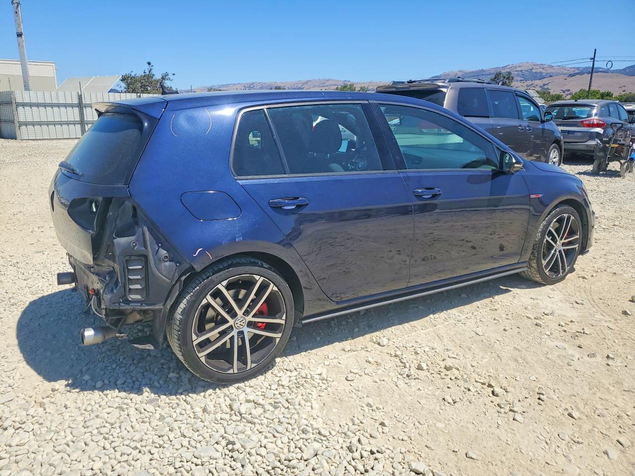 2017 VOLKSWAGEN GTI