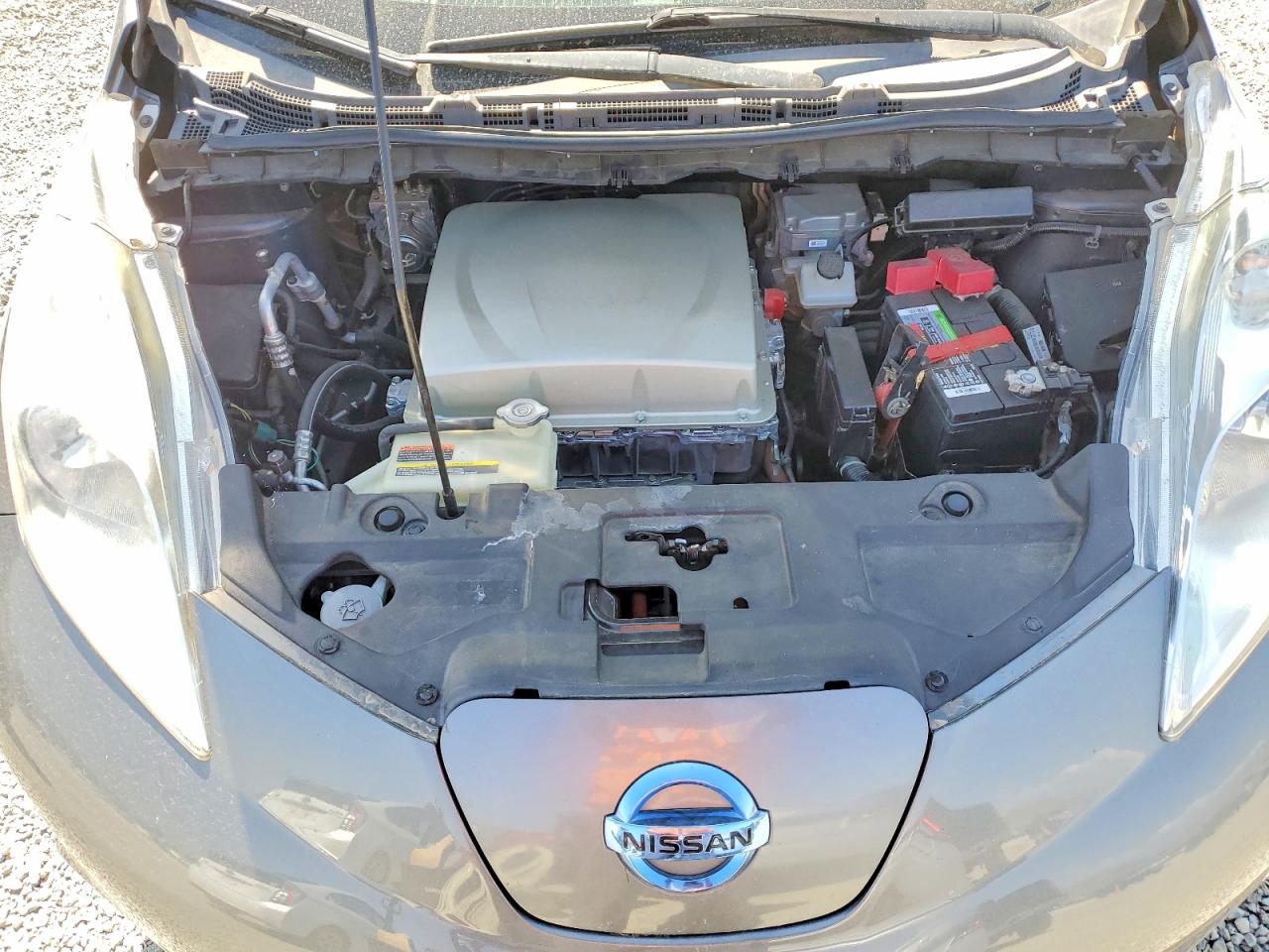2017 NISSAN LEAF