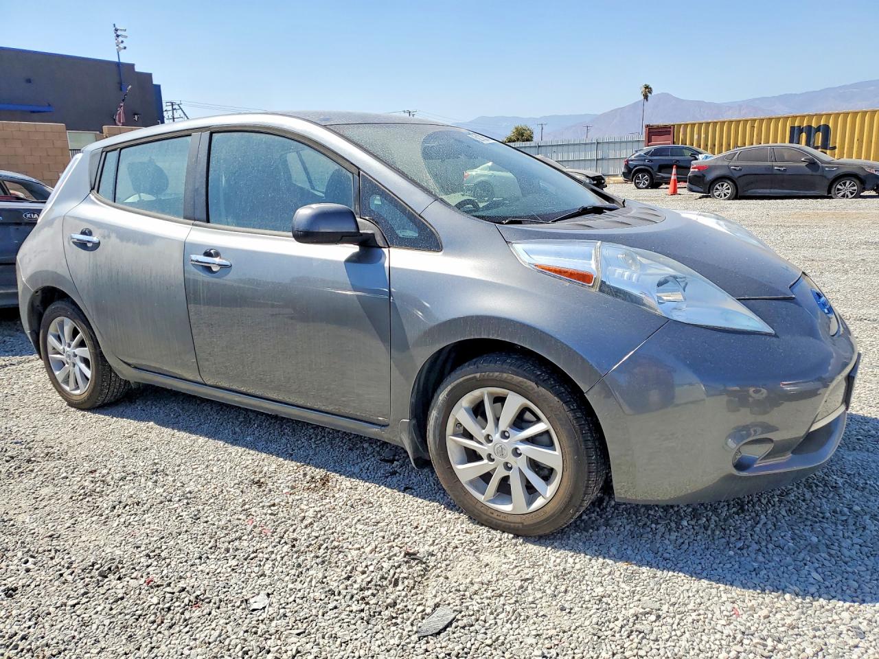 2017 NISSAN LEAF