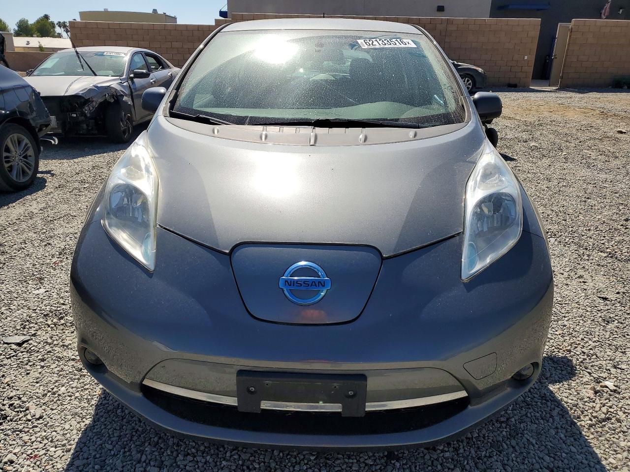 2017 NISSAN LEAF