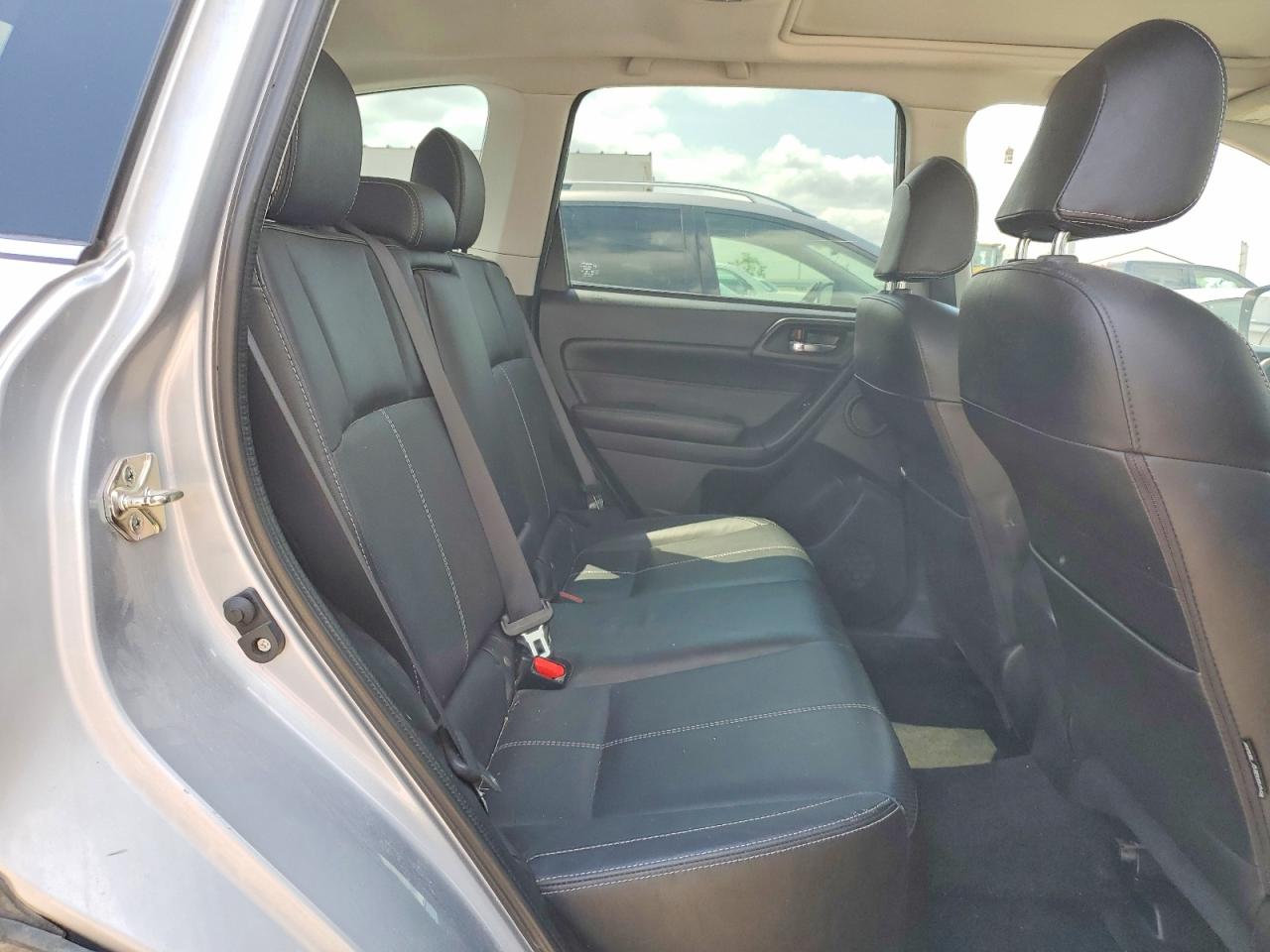 2017 SUBARU FORESTER