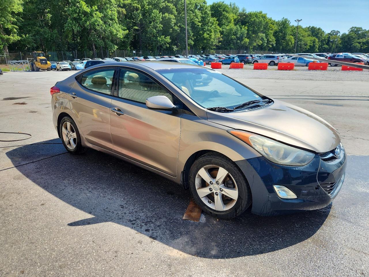 2013 HYUNDAI ELANTRA