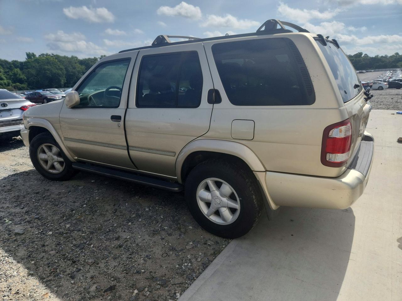 2001 NISSAN PATHFINDER
