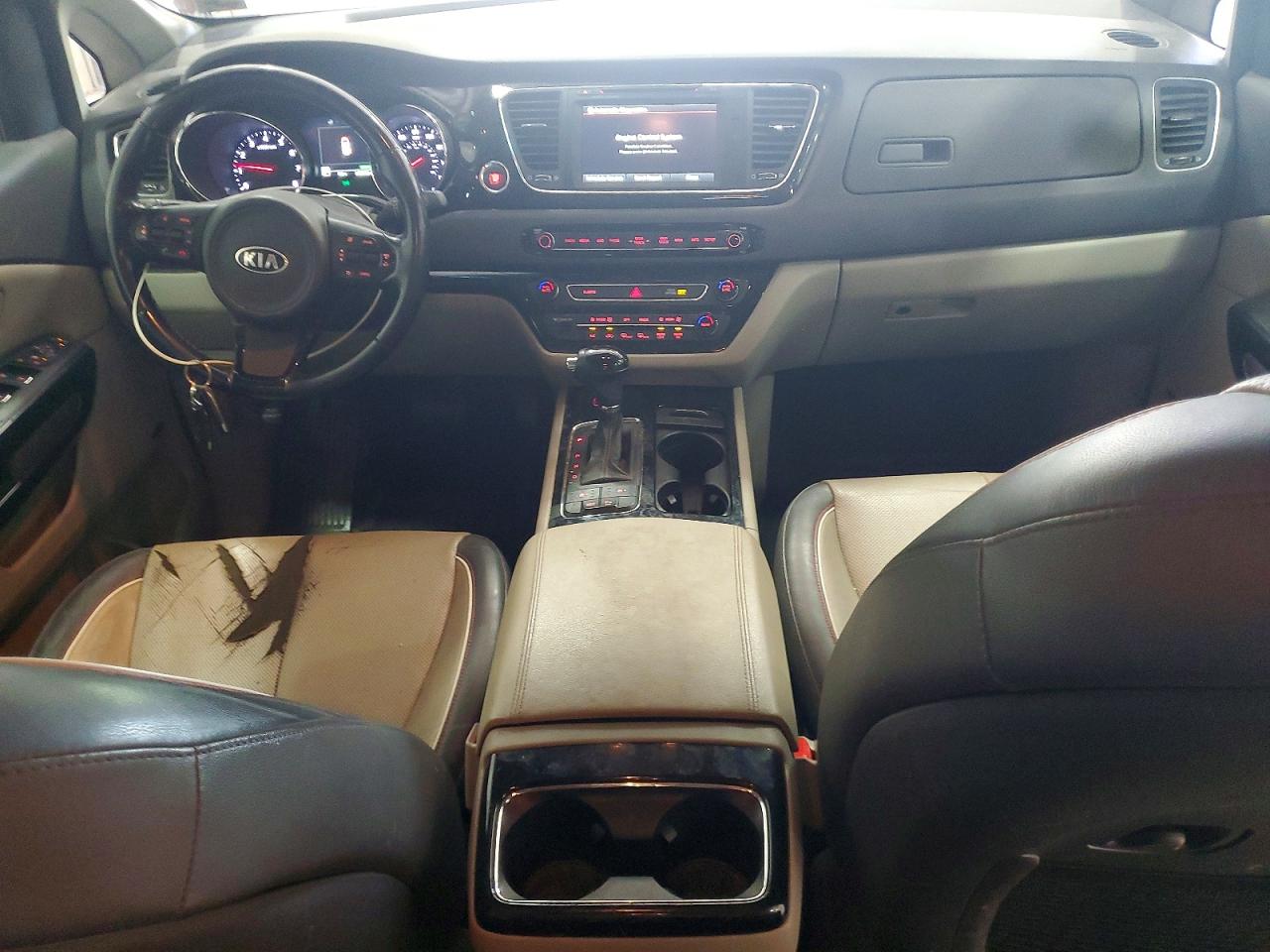 2016 KIA SEDONA