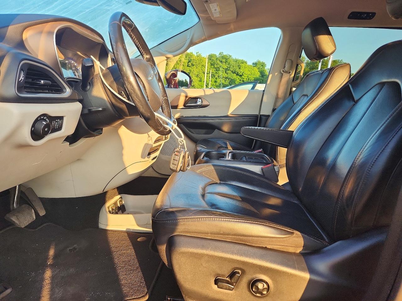 2019 CHRYSLER PACIFICA
