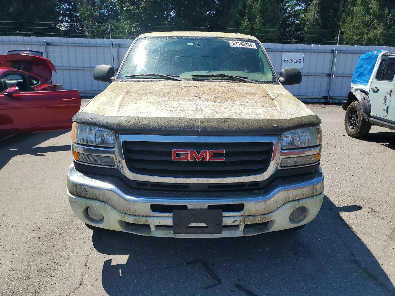 2004 GMC SIERRA