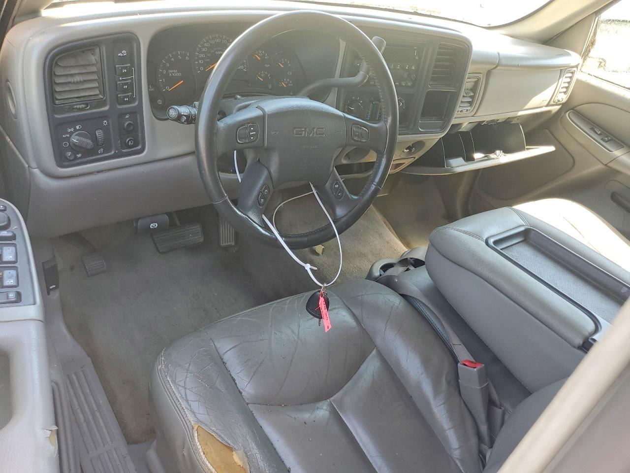 2004 GMC SIERRA