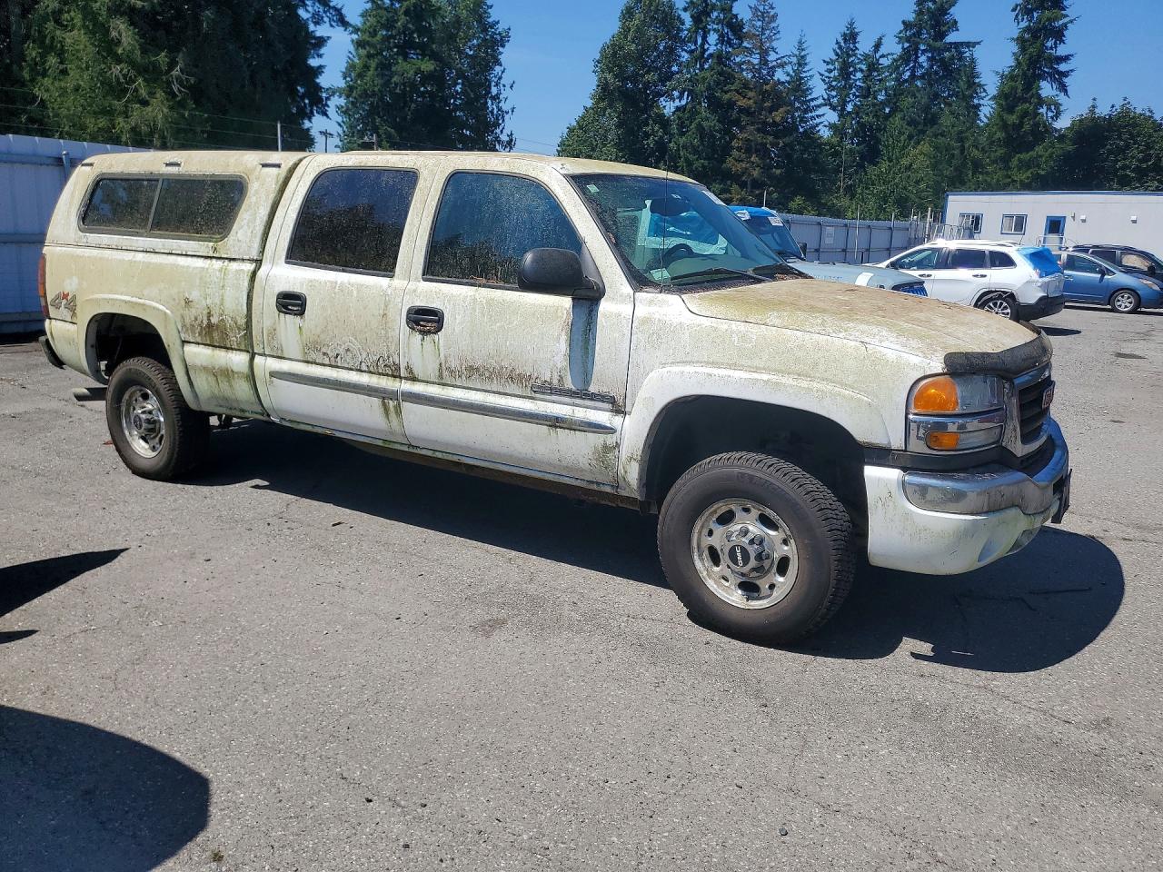 2004 GMC SIERRA