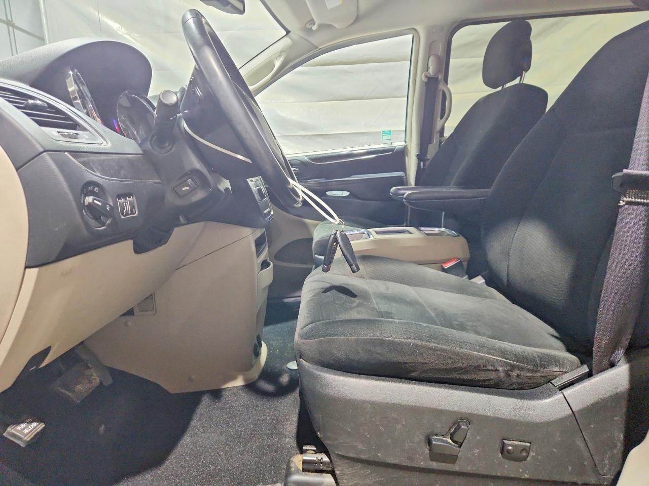 2012 CHRYSLER MINIVAN