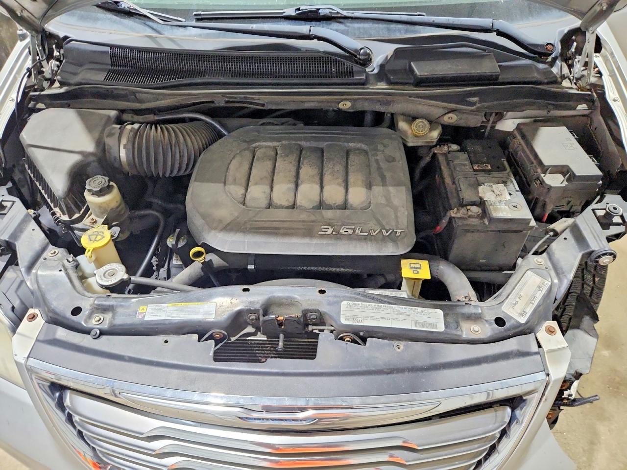 2012 CHRYSLER MINIVAN