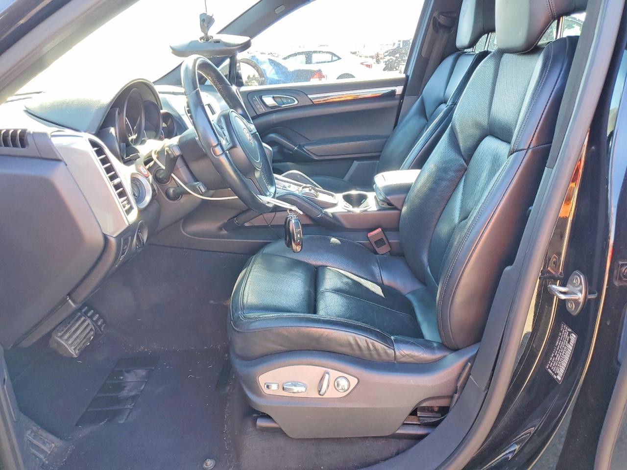 2013 PORSCHE CAYENNE