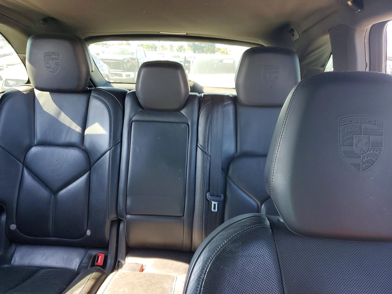 2013 PORSCHE CAYENNE