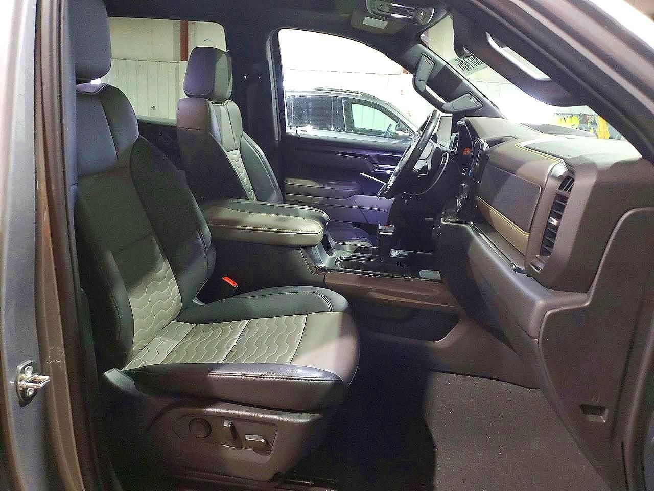 2024 CHEVROLET SILVERADO