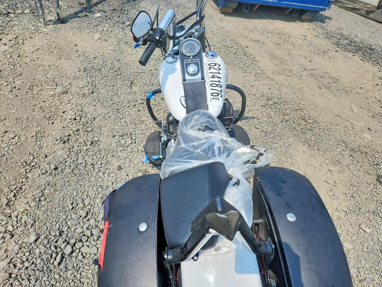 2016 HARLEY-DAVIDSON FL