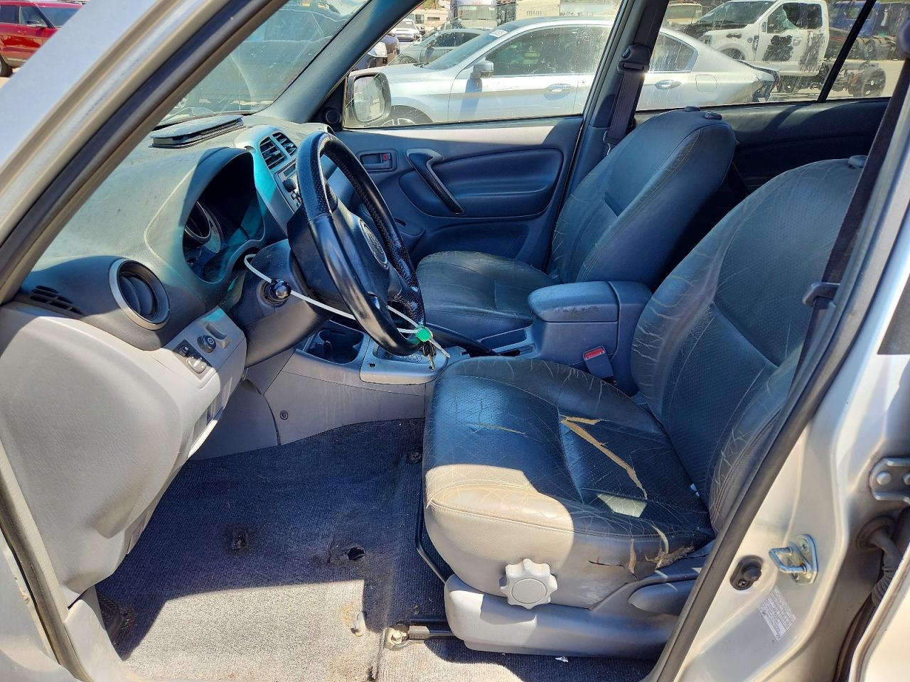 2001 TOYOTA RAV4