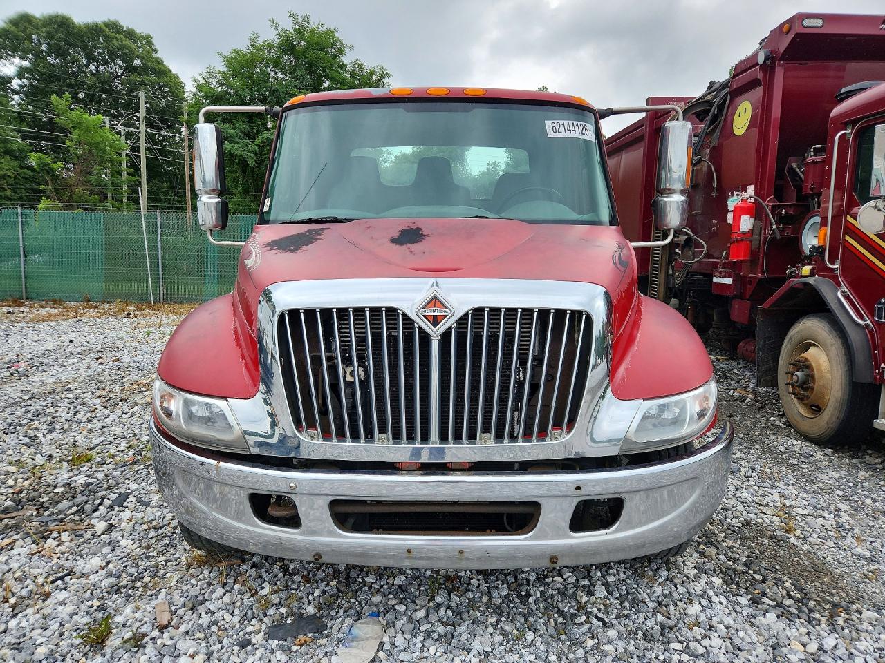 2005 INTERNATIONAL 4000 SERIE