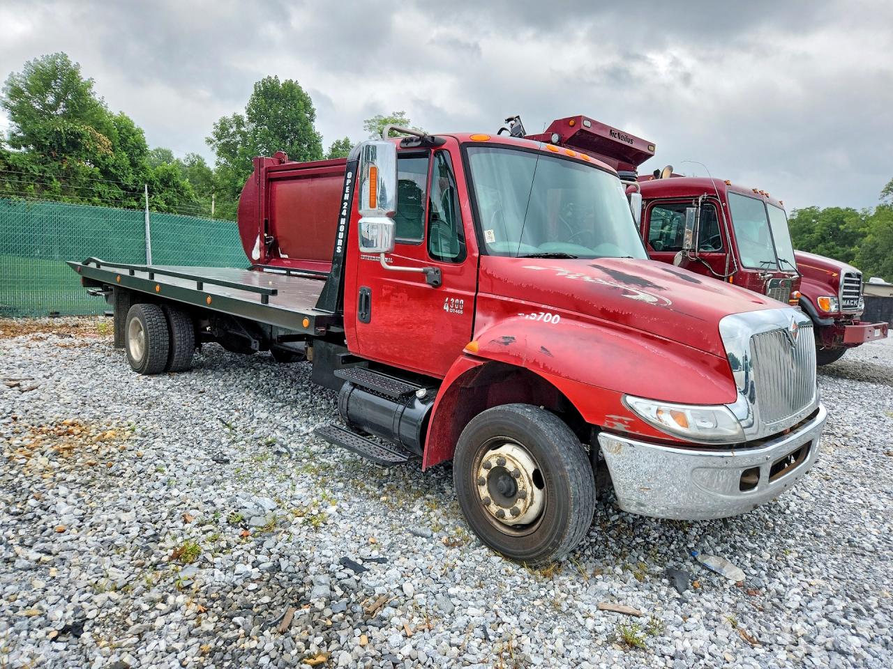 2005 INTERNATIONAL 4000 SERIE