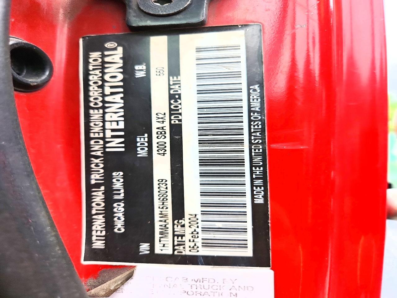 2005 INTERNATIONAL 4000 SERIE