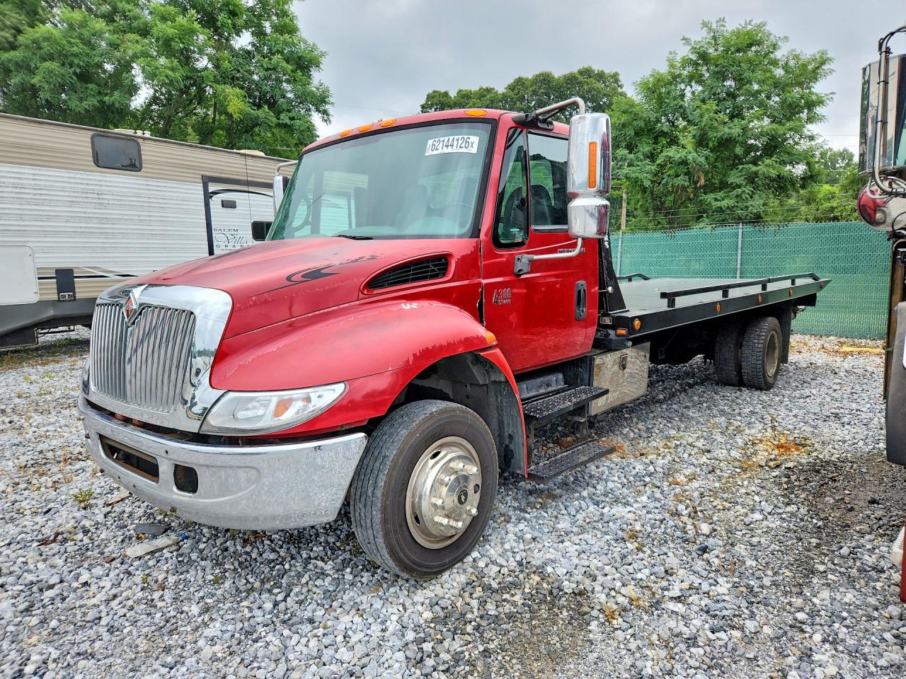 2005 INTERNATIONAL 4000 SERIE