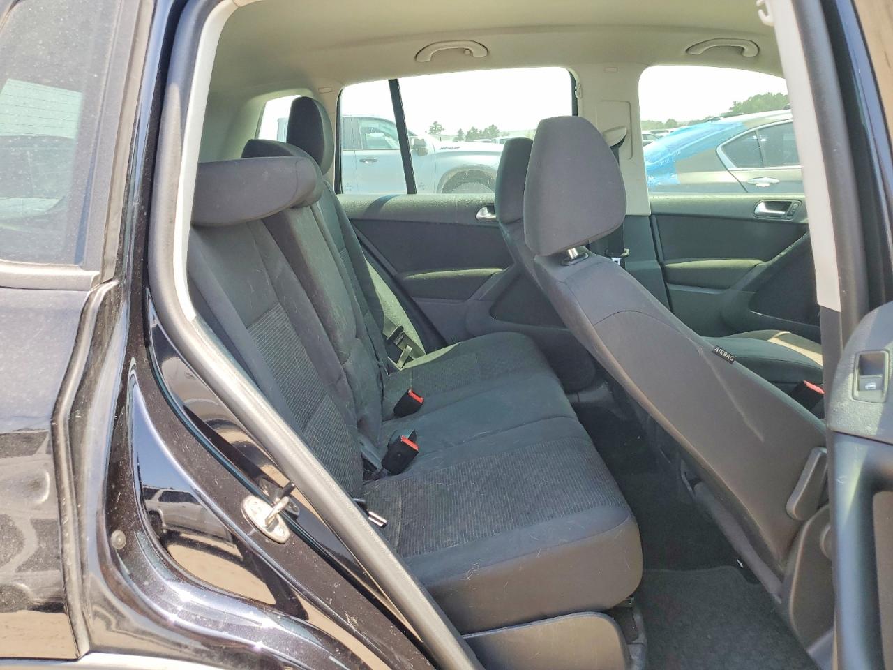 2015 VOLKSWAGEN TIGUAN