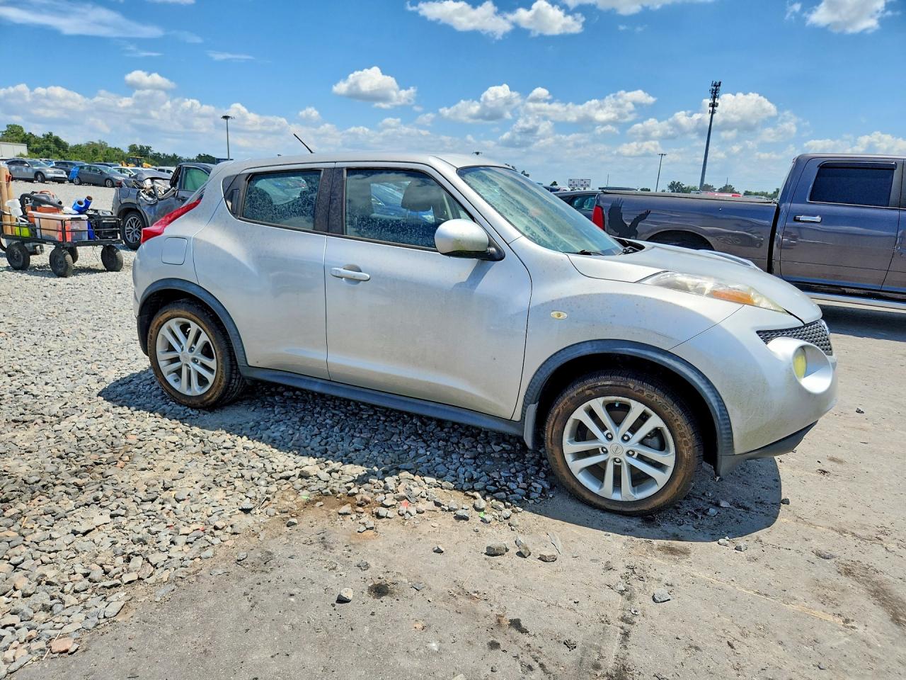 2013 NISSAN JUKE