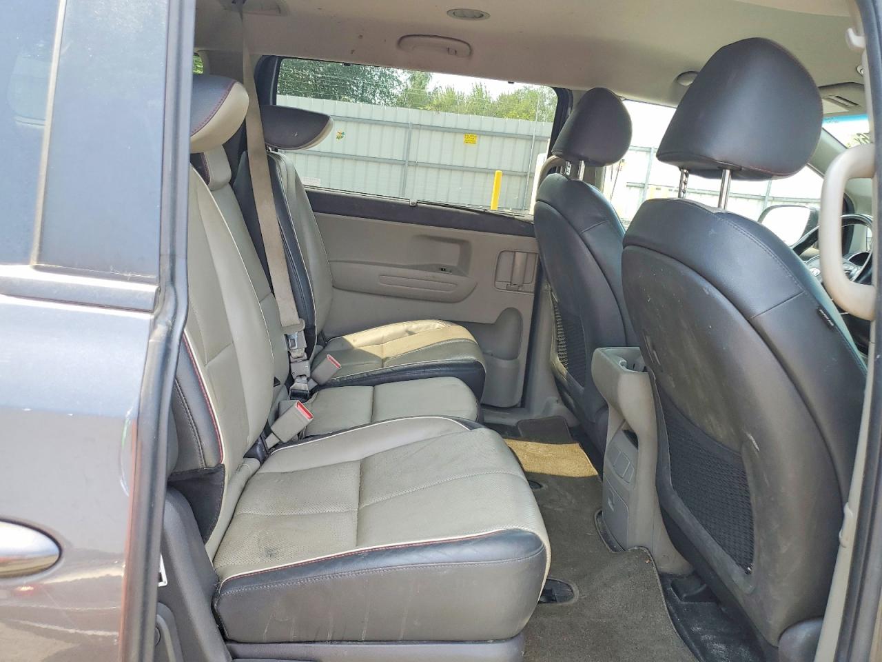 2017 KIA SEDONA