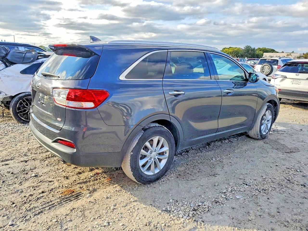 2018 KIA SORENTO