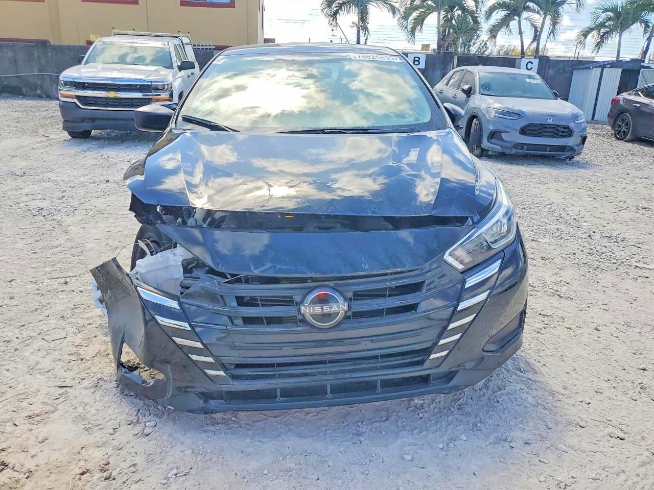 2023 NISSAN VERSA