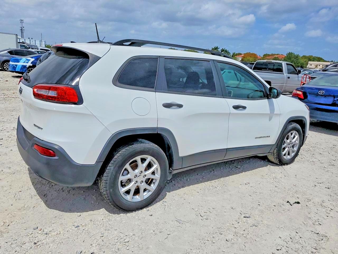 2016 JEEP CHEROKEE