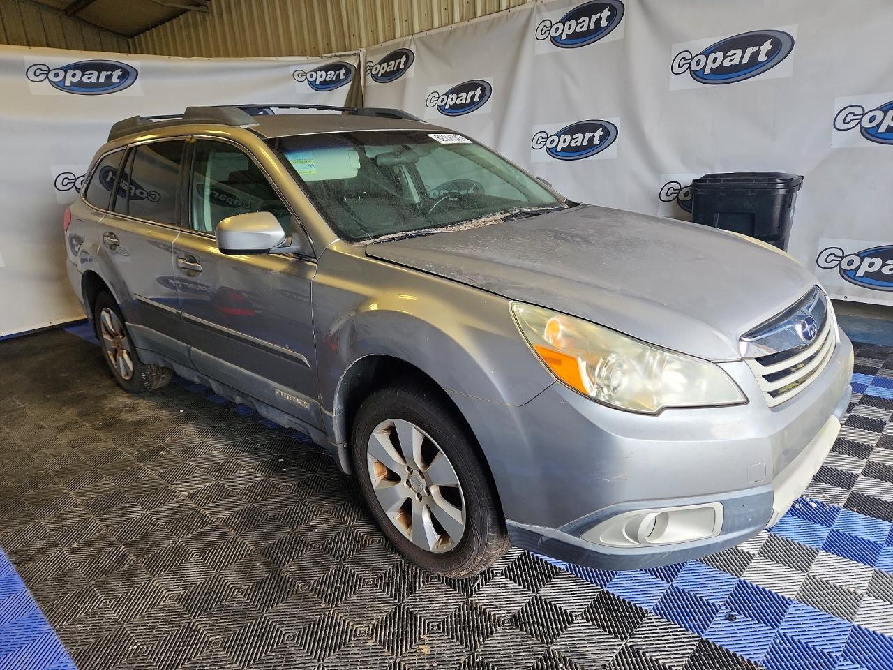 2011 SUBARU OUTBACK