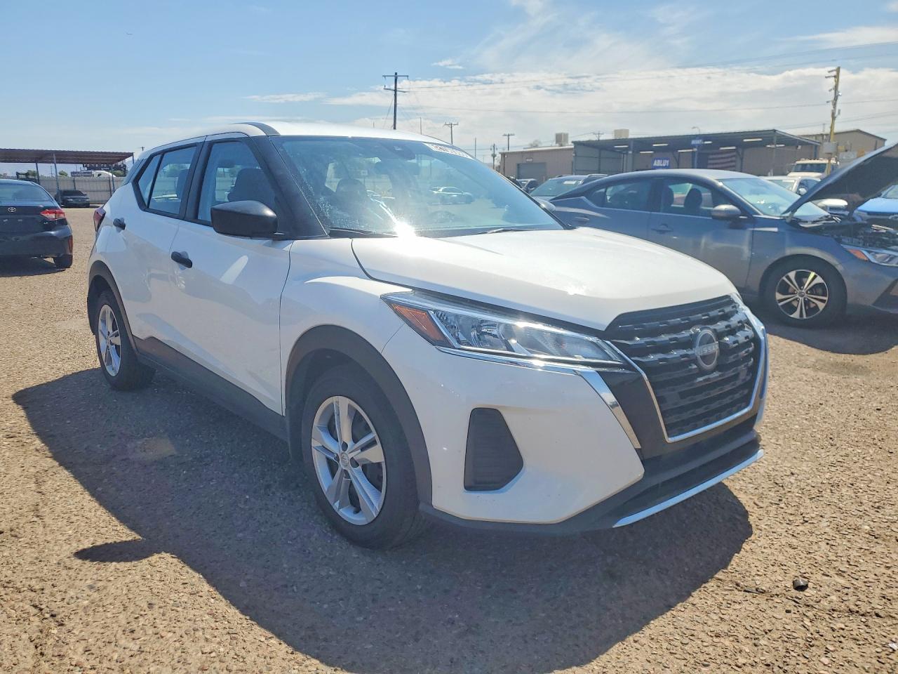 2024 NISSAN KICKS