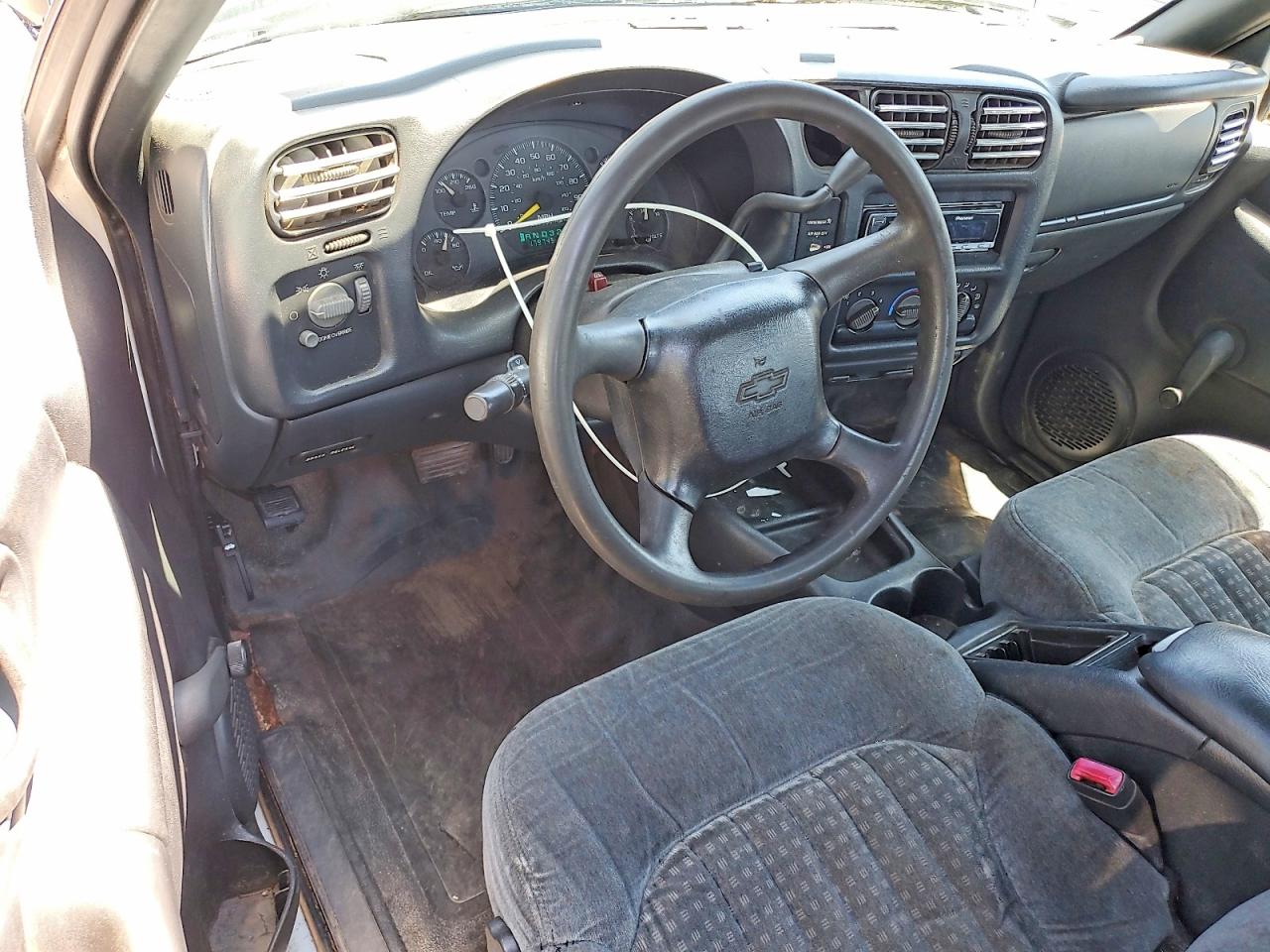 2000 CHEVROLET S10