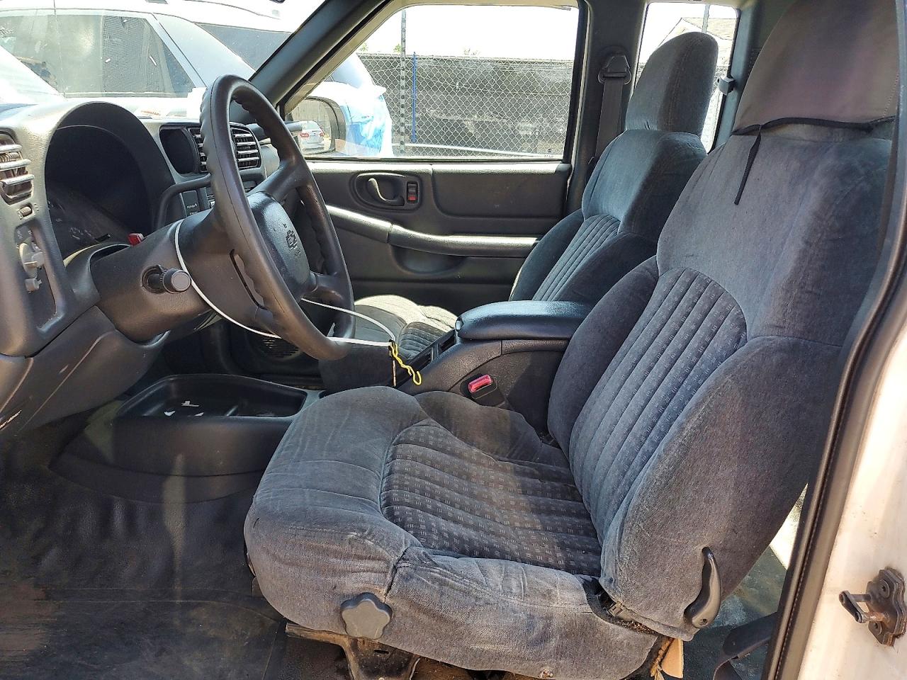 2000 CHEVROLET S10