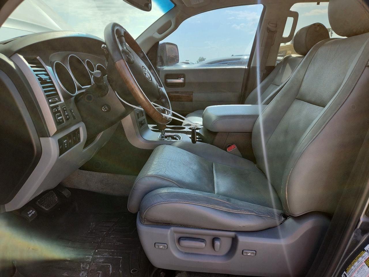 2010 TOYOTA SEQUOIA