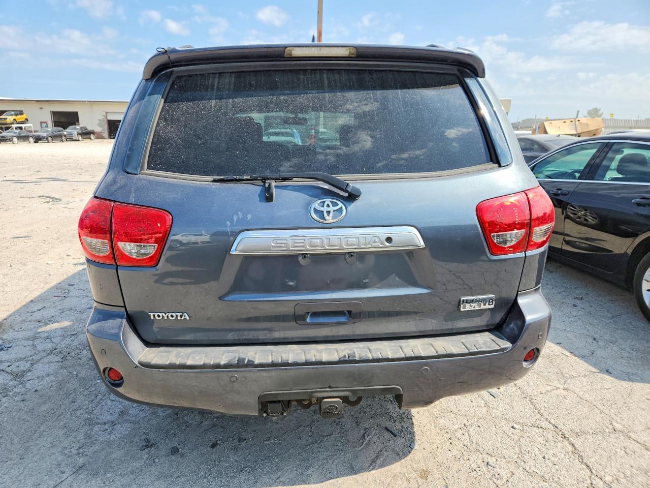 2010 TOYOTA SEQUOIA