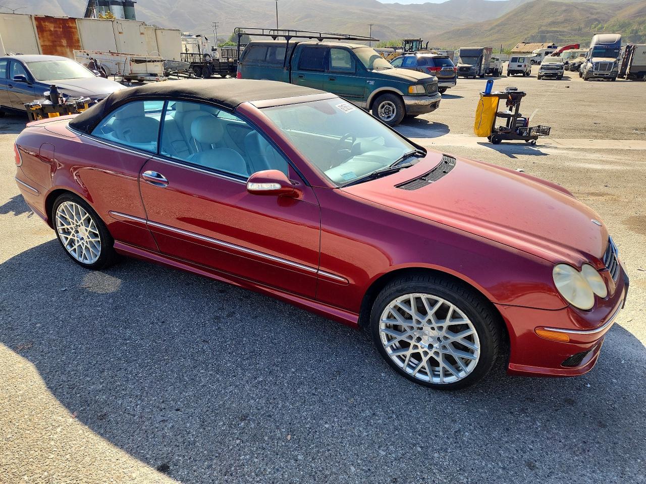 2004 MERCEDES-BENZ CLK-CLASS
