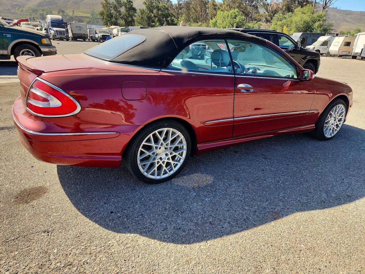 2004 MERCEDES-BENZ CLK-CLASS