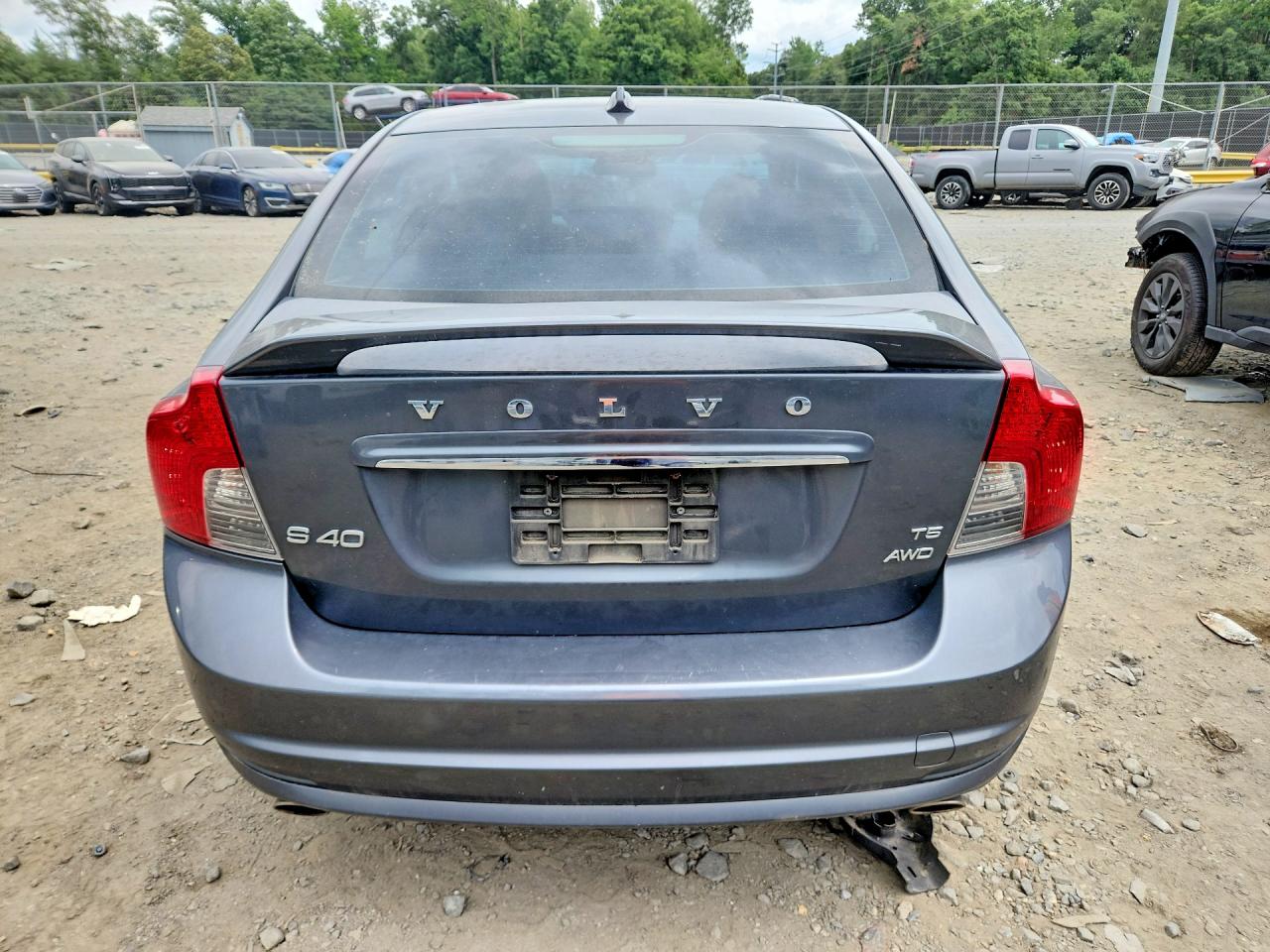 2010 VOLVO S40