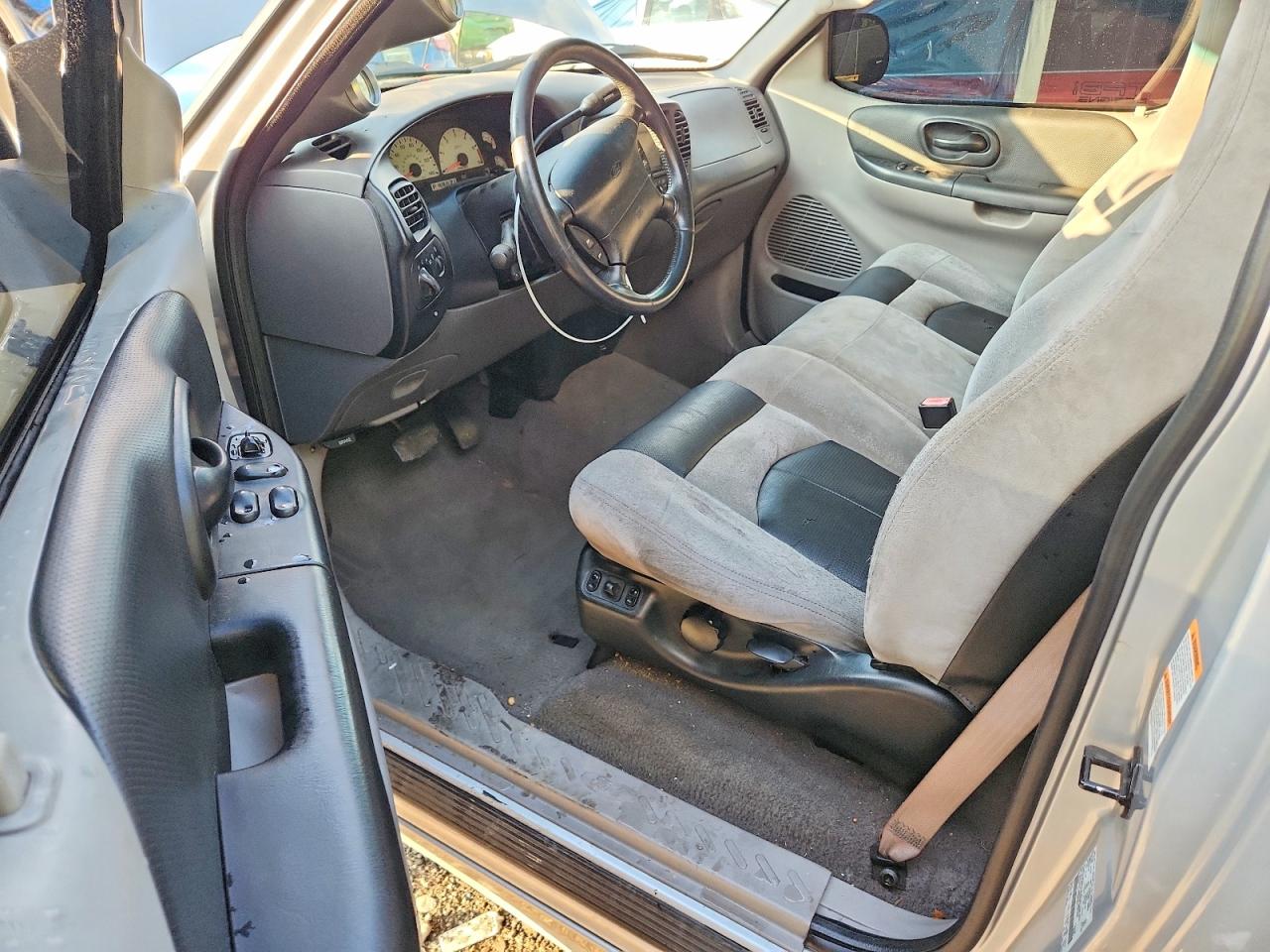 2001 FORD F150