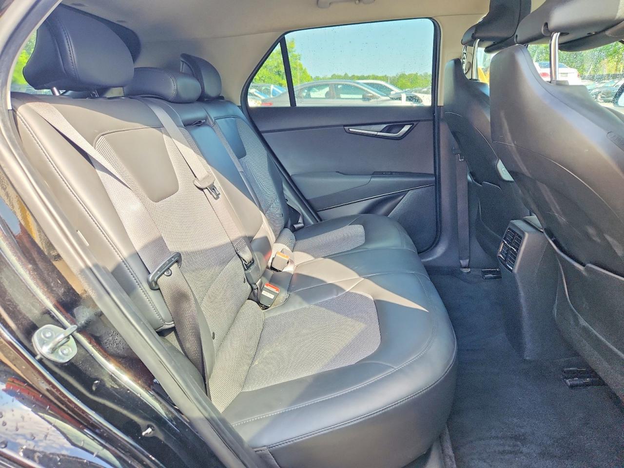 2023 KIA NIRO
