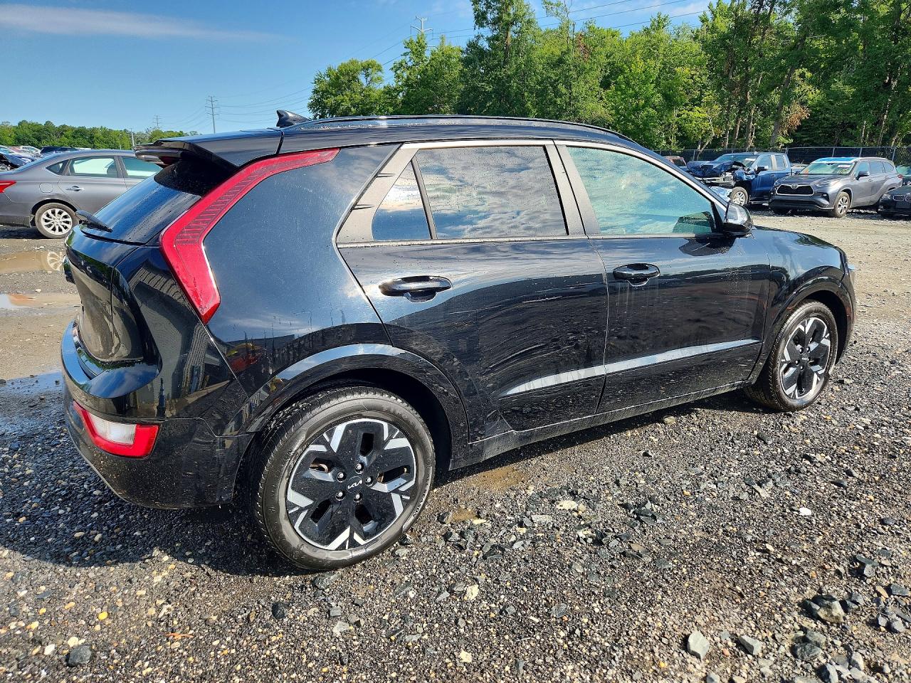 2023 KIA NIRO
