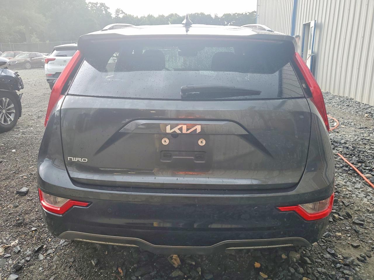 2023 KIA NIRO