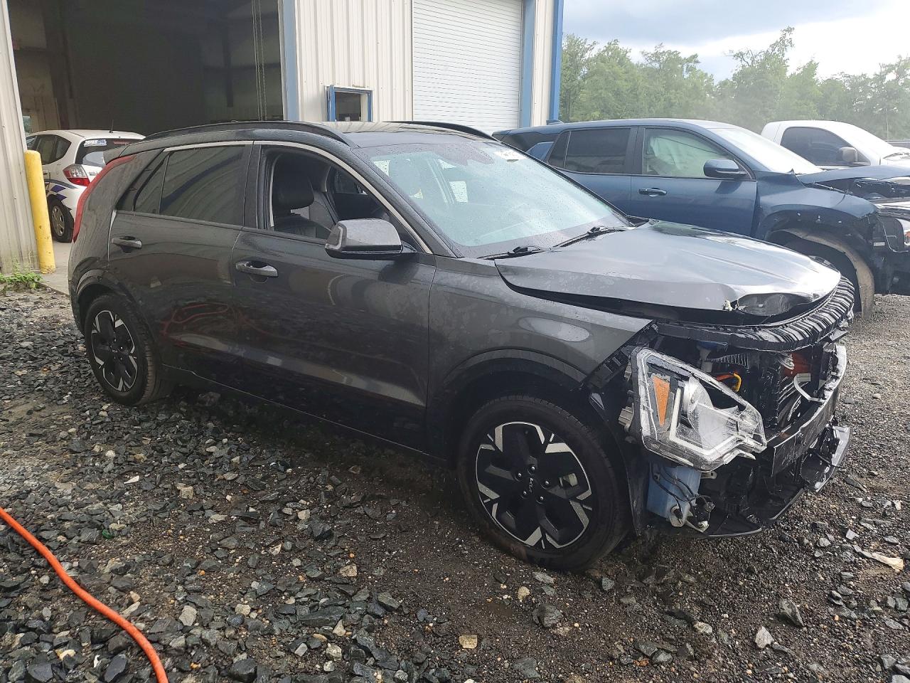 2023 KIA NIRO