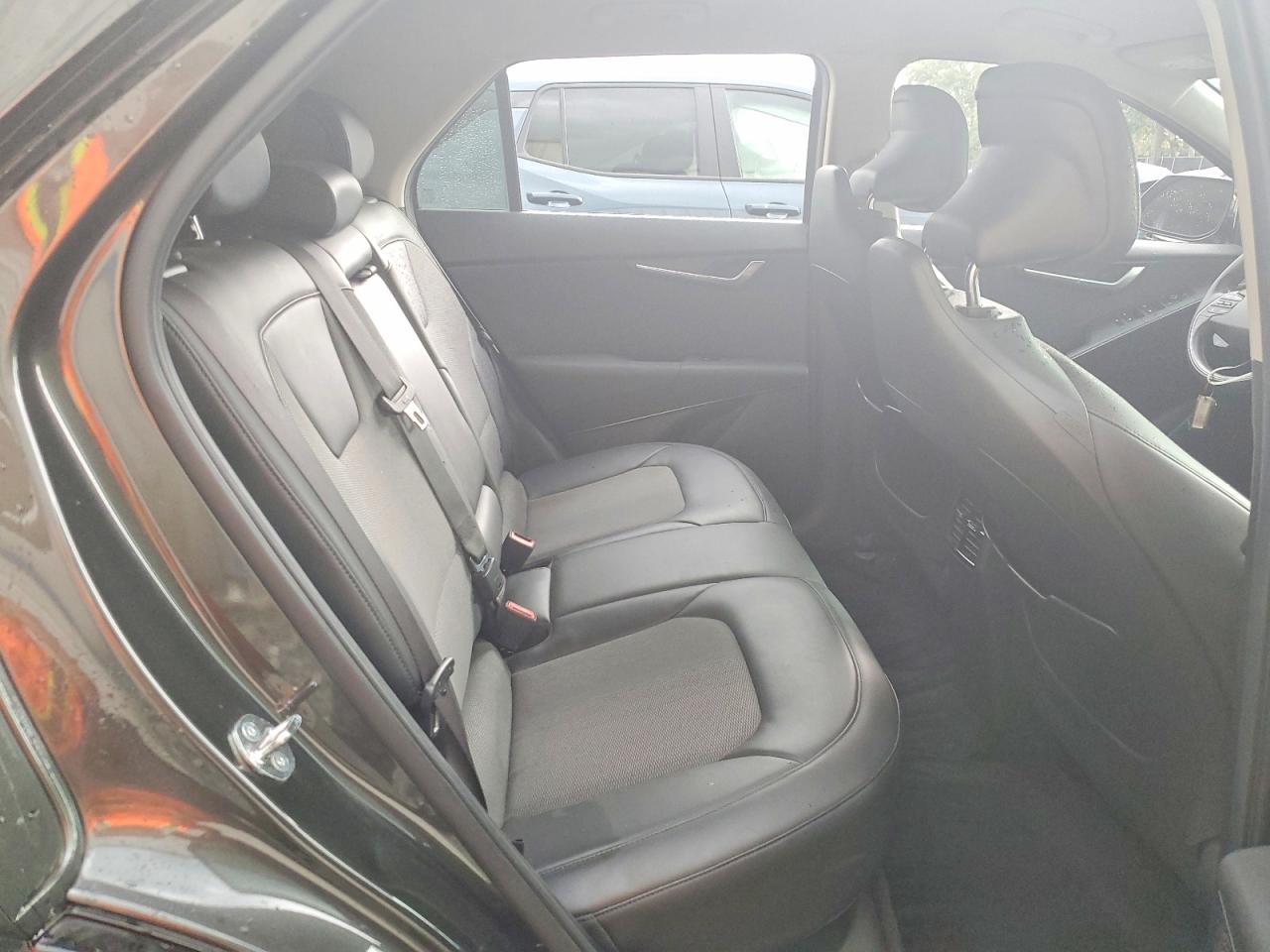 2023 KIA NIRO